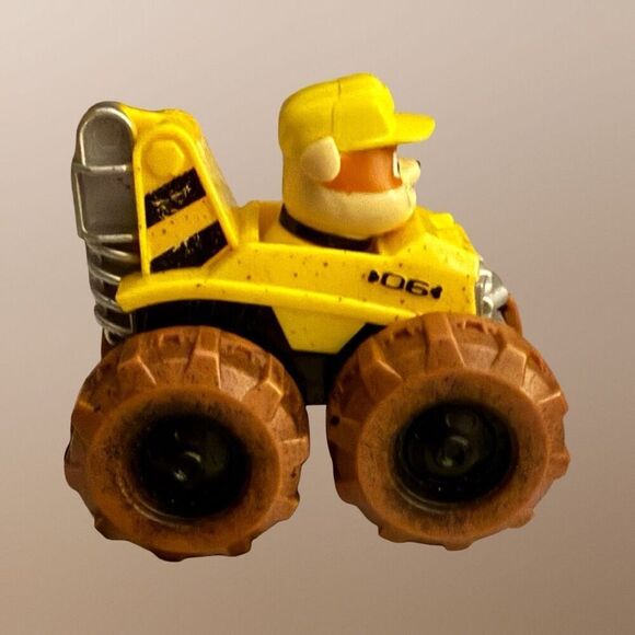 Paw Patrol Rubble’s Muddy Monster Truck Rescue Racers Toy 3.5" B23 - Picture 4 of 7